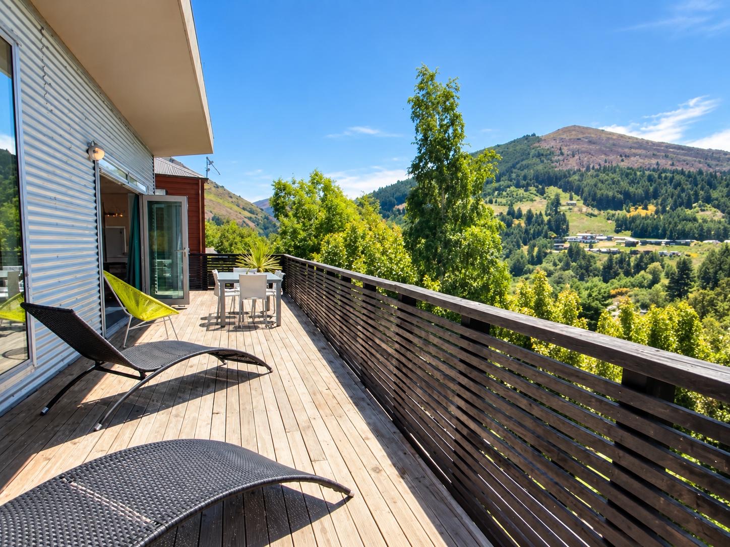 Treehouse Spa Escape, Queenstown, New Zealand